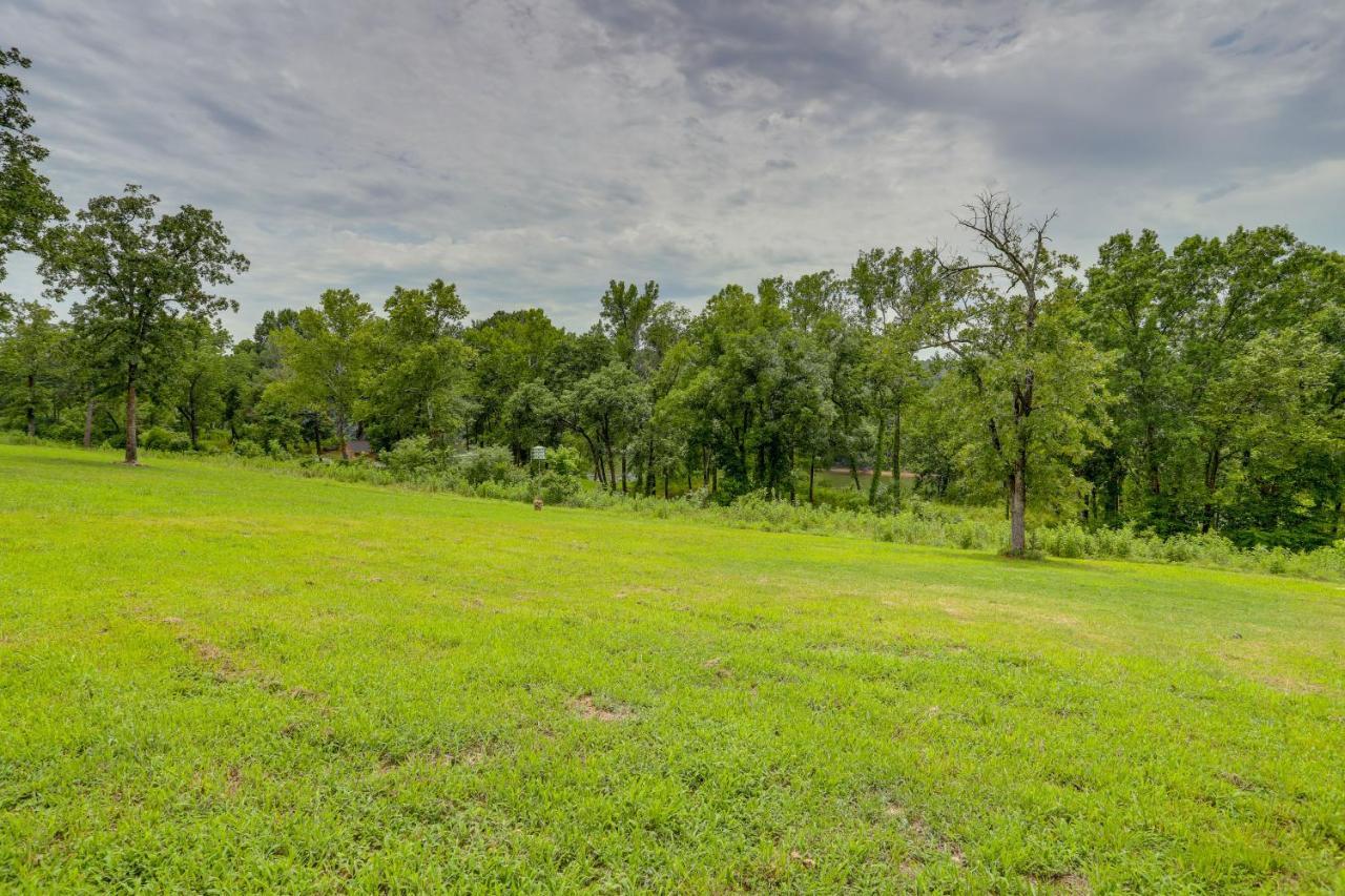 Rural Mt Olive Cabin Rental With White River View! Melbourne Exterior photo